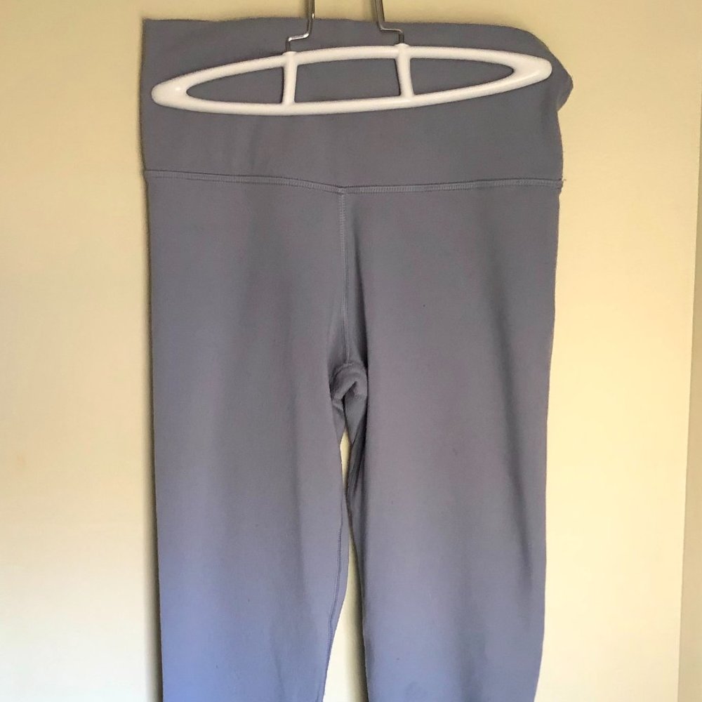 TNAchill Atmosphere Hi-Rise 3/4 Legging Aritzia - Picture 3 of 11